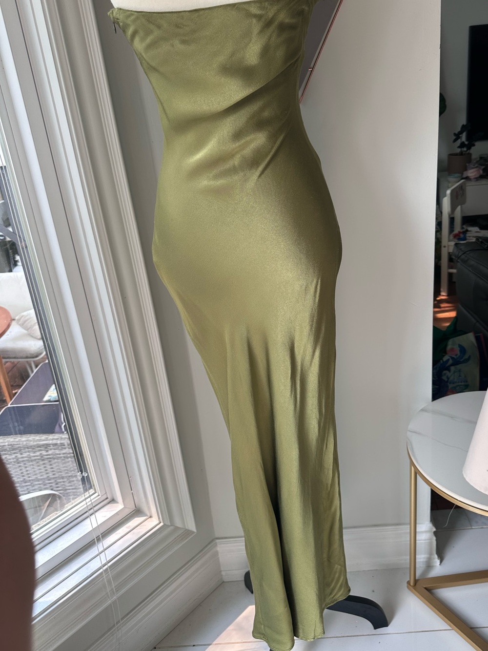 SNDYS. x REVOLVE Chartreuse Green Strapless Satin Column Shift Sheath Dress Sz 6 - Picture 8 of 11